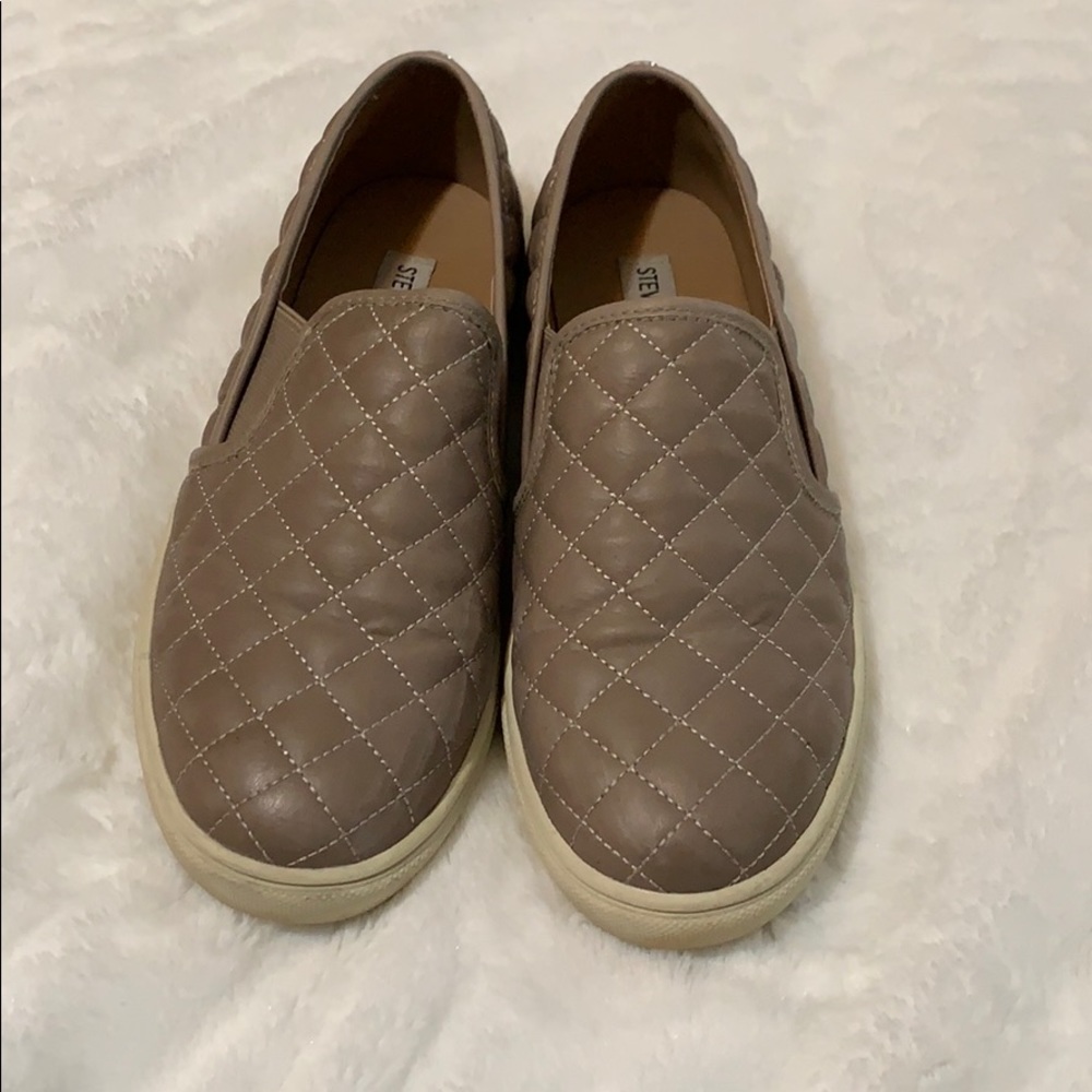 Steve Madden ECENTRCQ slip on shoes